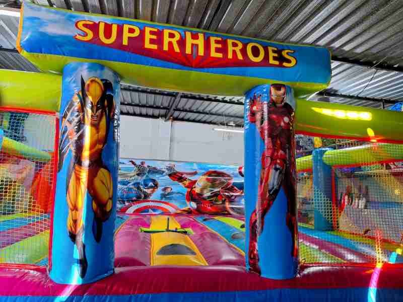barredoras hinchables. Fabricación y venta hinchables en España con motor de hinchado
