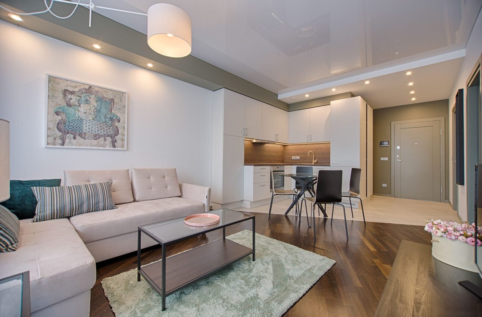 Salón luminoso de una vivienda